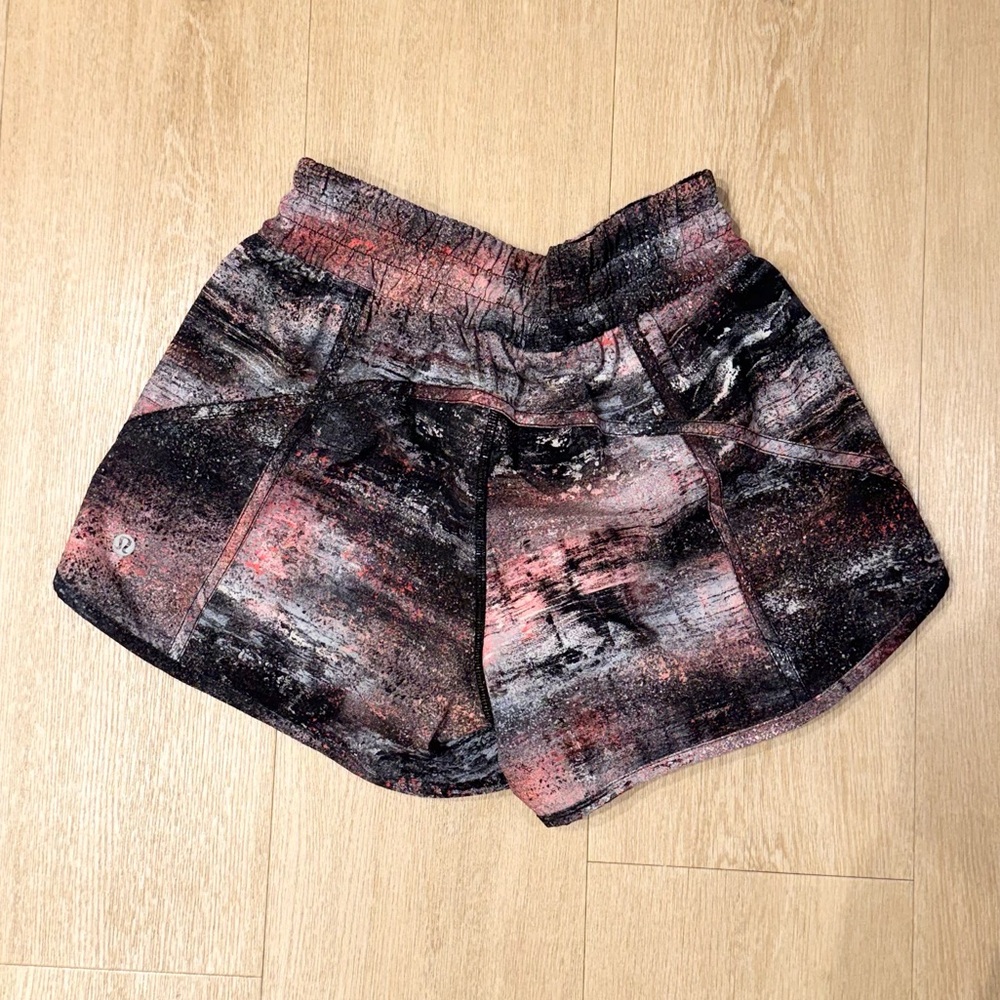 Lululemon Hottie Hot 4” Abstract Print Athletic Shorts - Pink & Black